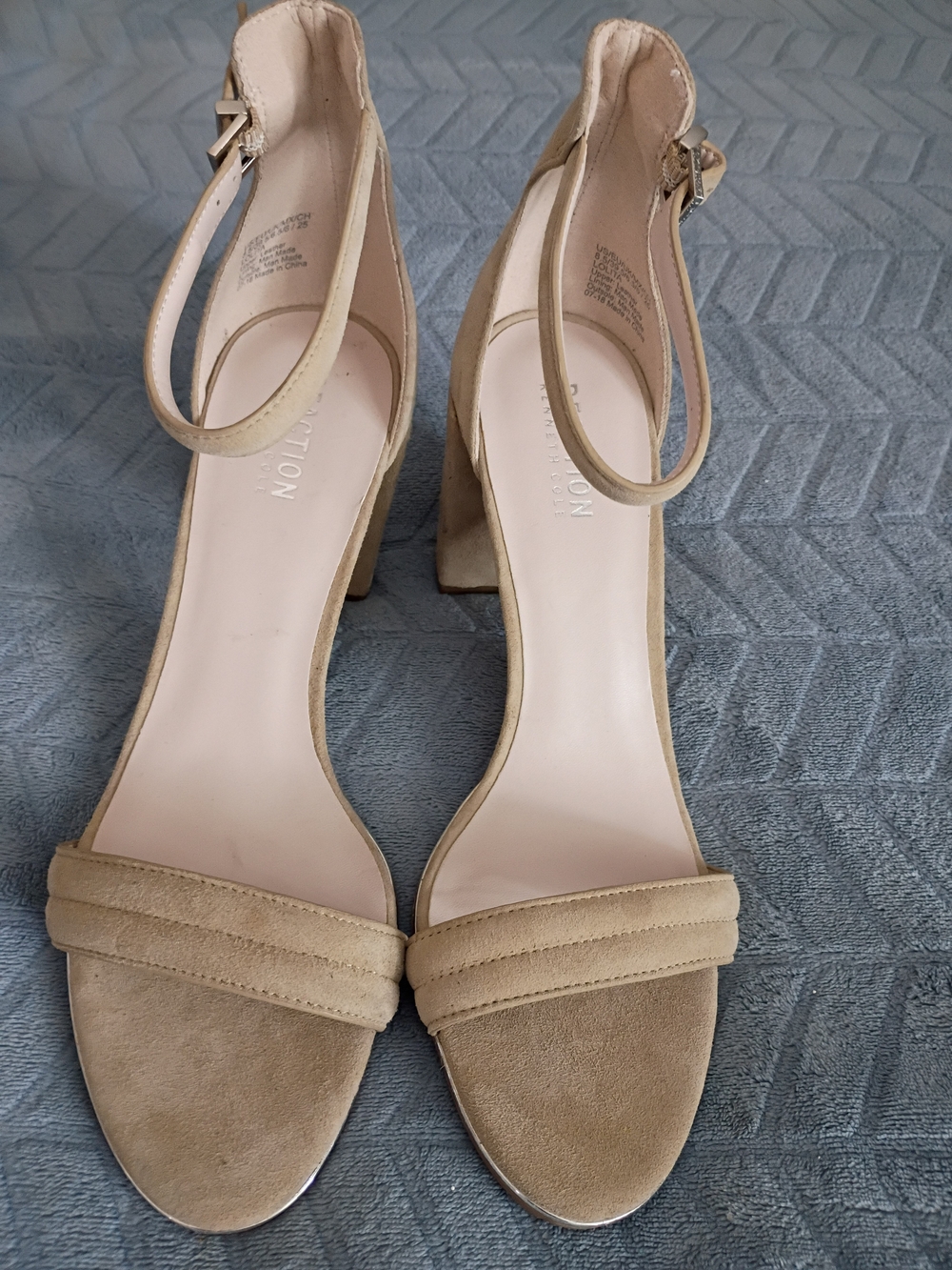 Kenneth Cole Reaction Lolita Women's Beige Suede Ankle-Strap Block Heels 8.5